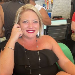 Meet your Posher, Bailey